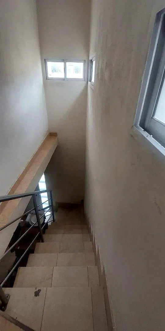 ALQUILER CASA CENTRICA GRANDE CON DEPTO 5