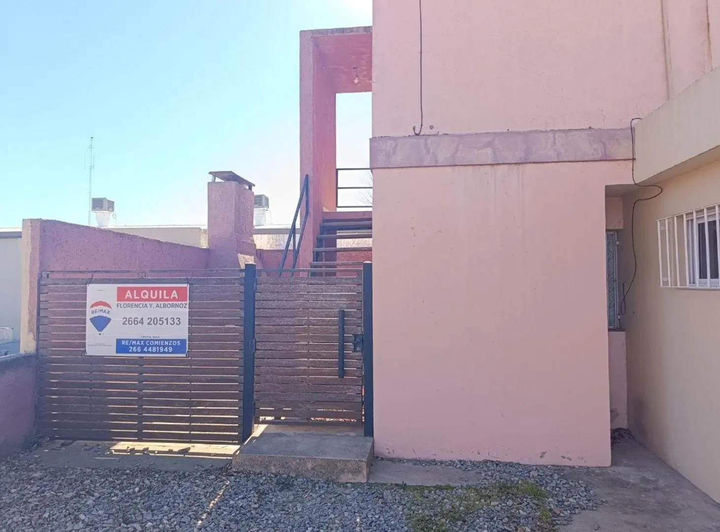 Consultorios médicos y departamento en venta 4