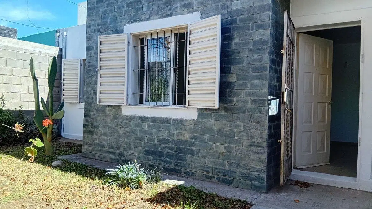 VENDO CASA DE  3 AMBIENTES - VILLA MERCEDES 3
