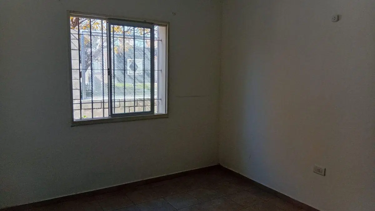 VENDO CASA DE  3 AMBIENTES - VILLA MERCEDES 3