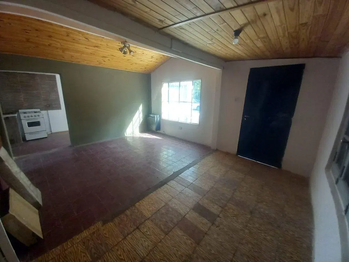 venta de casa mas departamentos en Juana Koslay 5