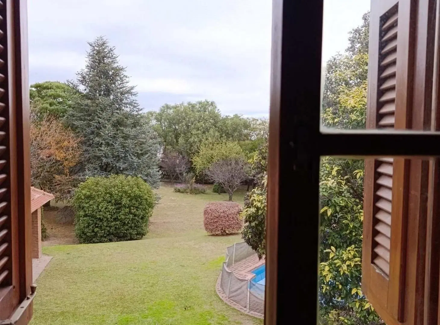 Se vende exclusivo chalet en el corazon de Merlo 5