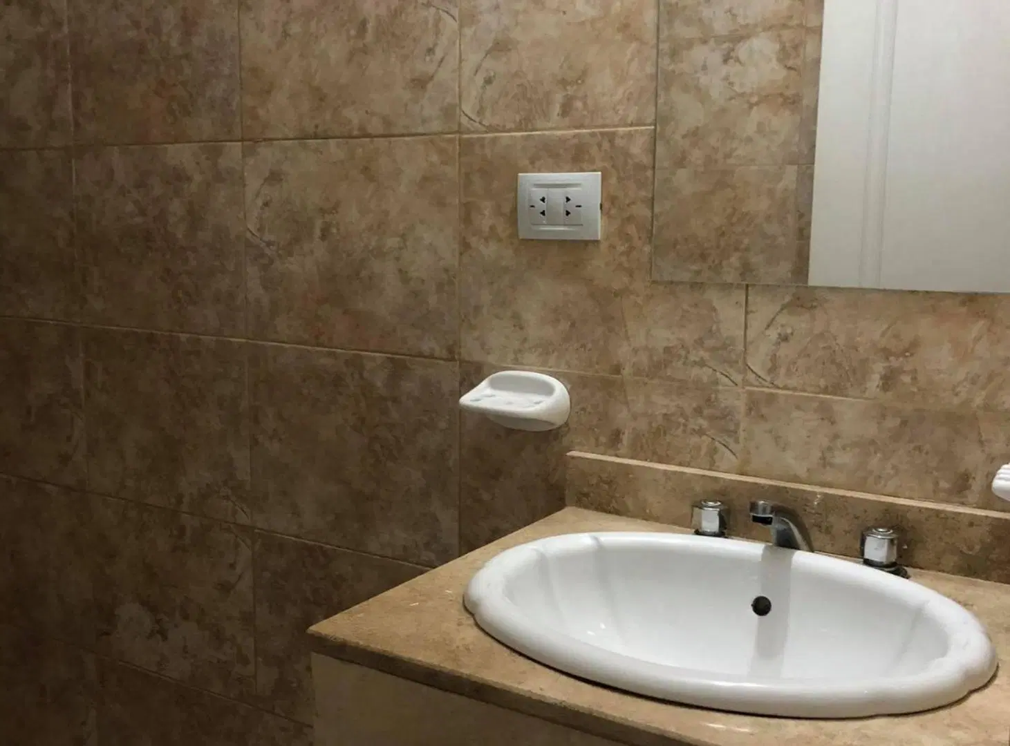 VENTA DE MONOAMBIENTE EDIFICIO CARDON IV 2