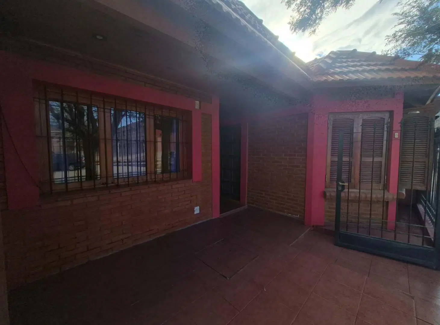 Casa en Barrio Puertas del Sol - Frente a escuela 4