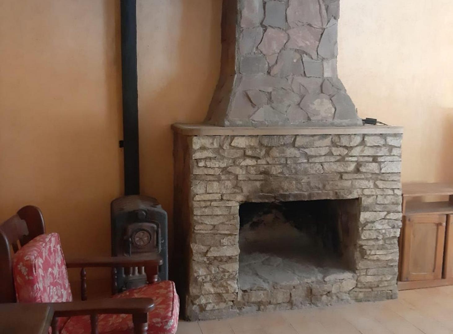 Foto de VENTA EN JUANA KOSLAY 2 CASAS EN AMPLIO TERRENO, imagen 4