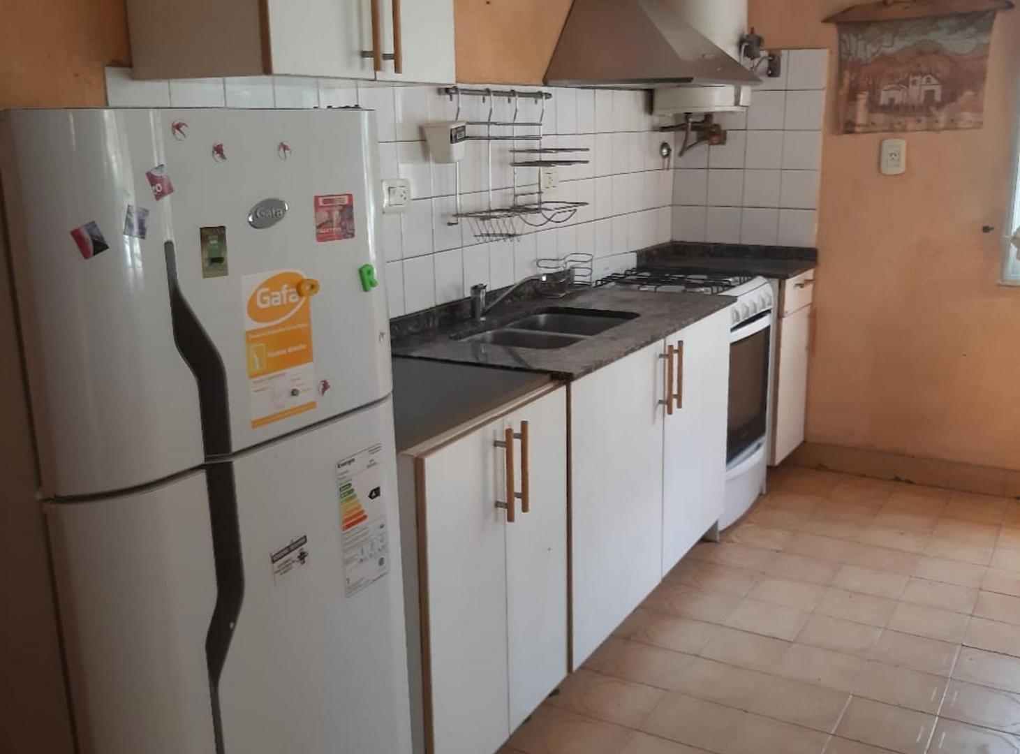 Foto de VENTA EN JUANA KOSLAY 2 CASAS EN AMPLIO TERRENO, imagen 2
