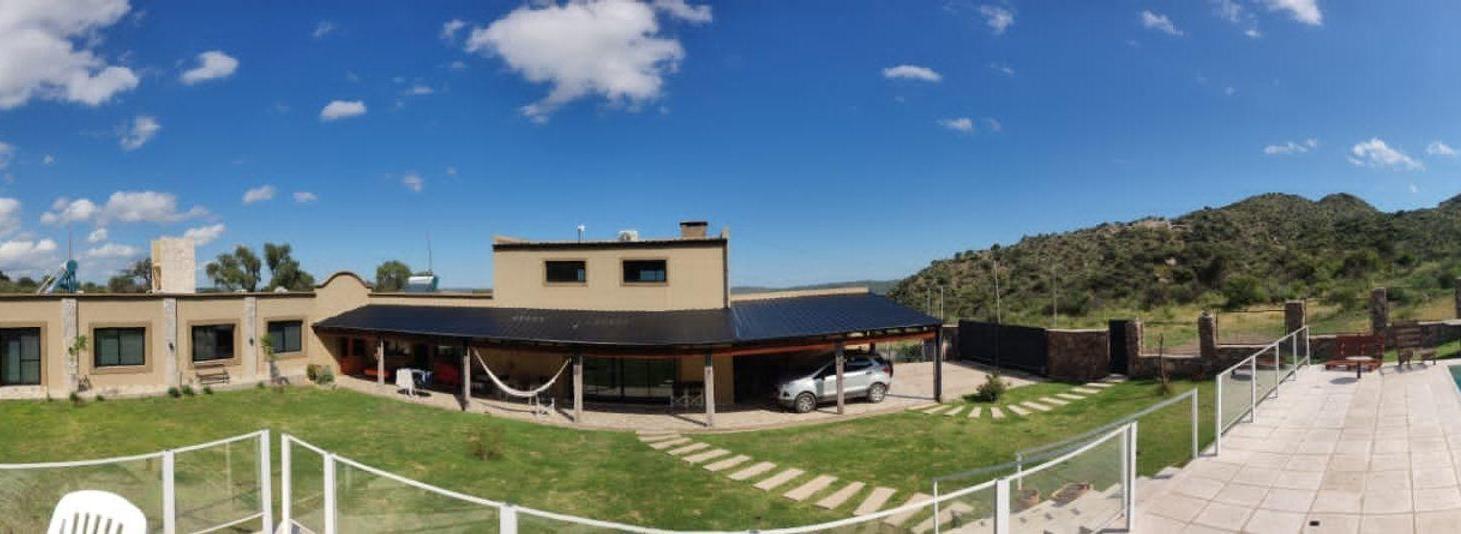 Foto de SE VENDE IMPORTANTE CASA AL PIE DE LAS SIERRAS, imagen 3