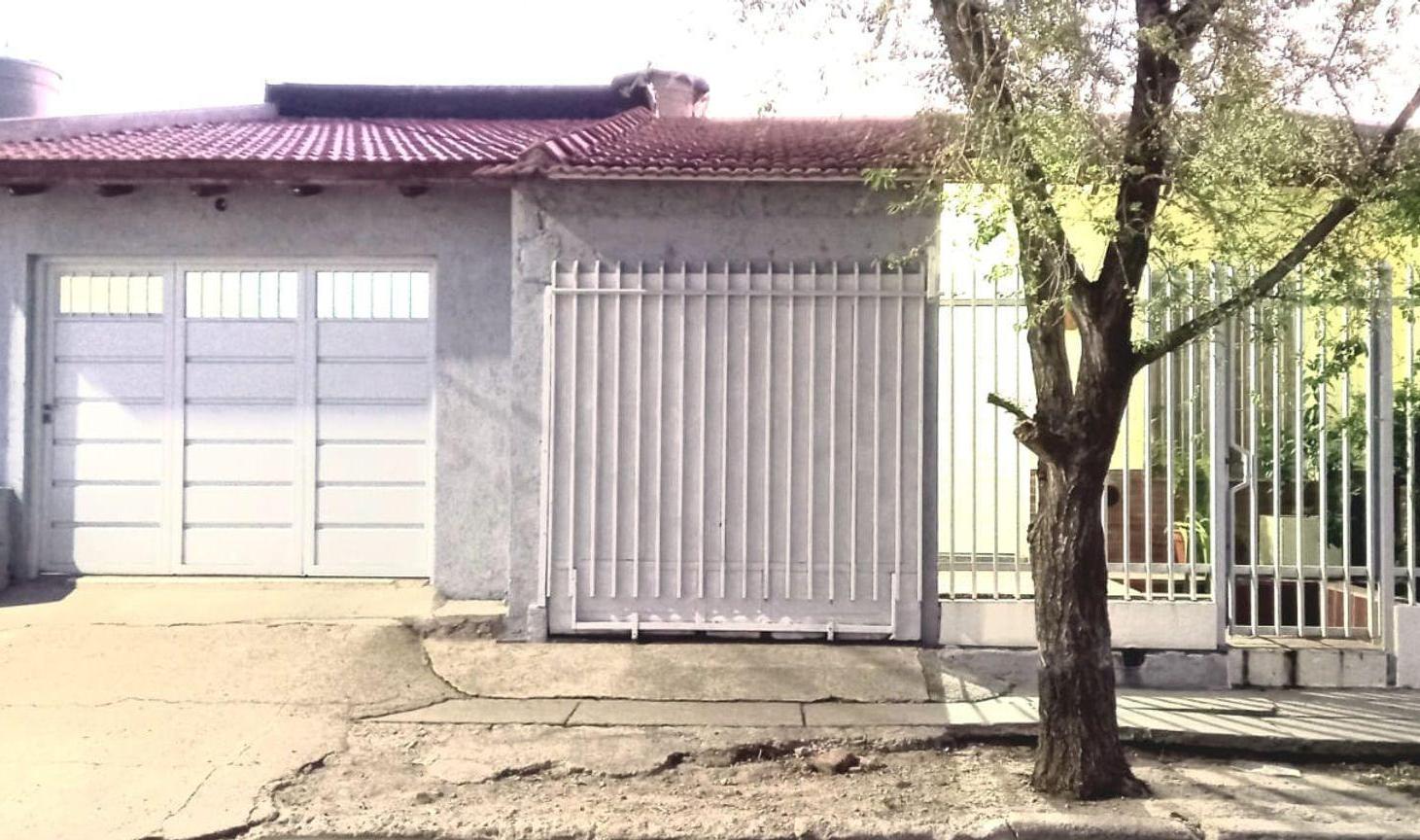 Foto de VENDO CASA AMPLIADA BARRIO EL LINCE, imagen 1
