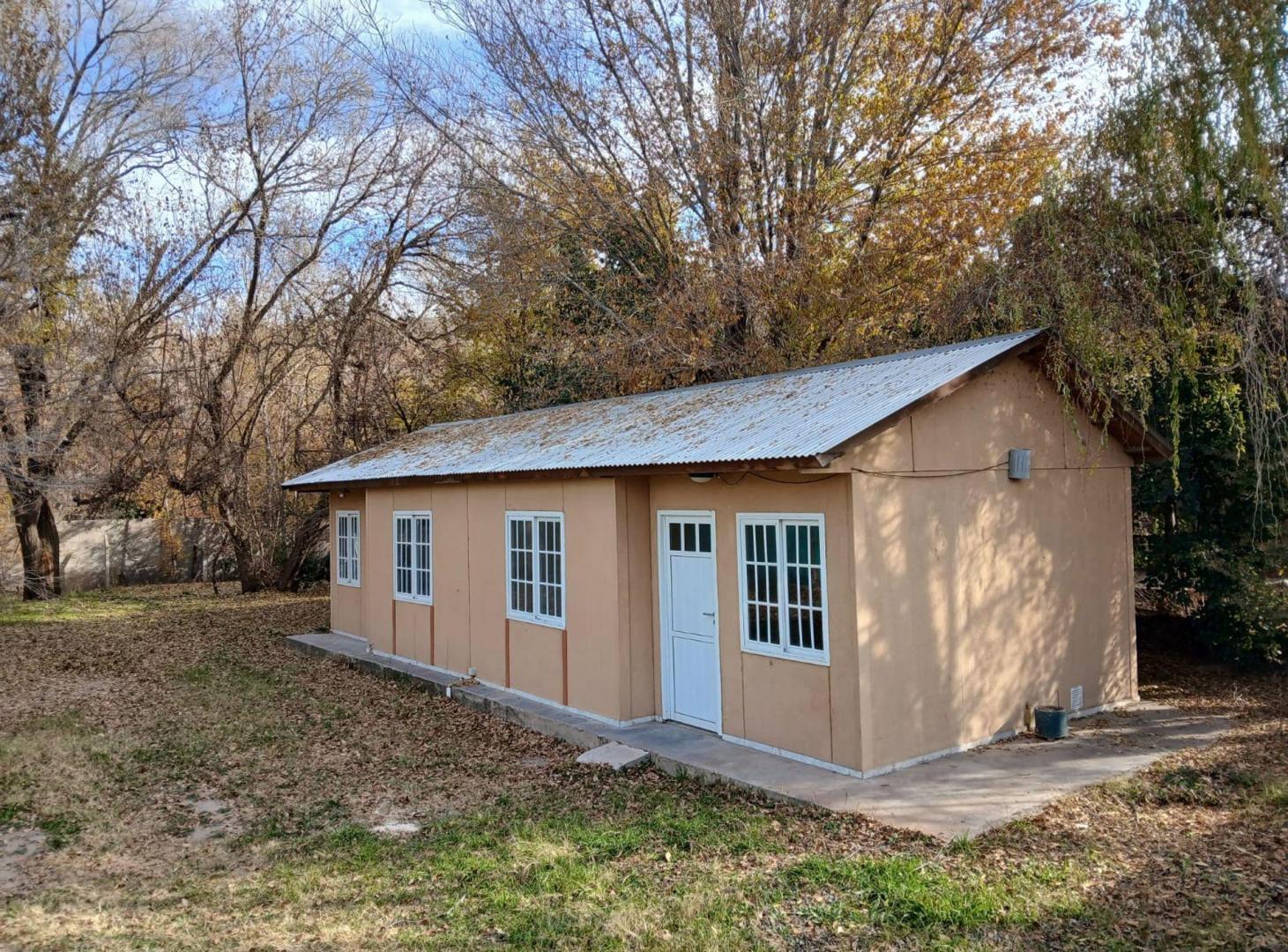 Foto de SE VENDE TERRENO CON DEPARTAMENTOS - JUANA KOSLAY, imagen 2