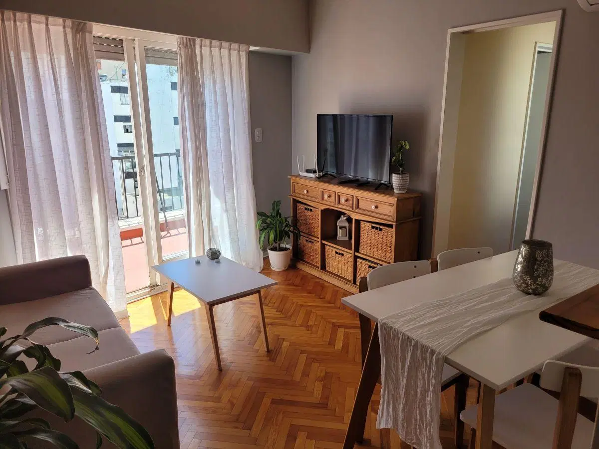 Departamento 2 ambientes con balcón terraza en Recoleta 1