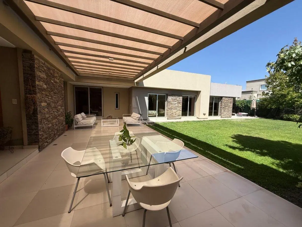 Casa en Alquiler Barrio Privado Las Marías 5