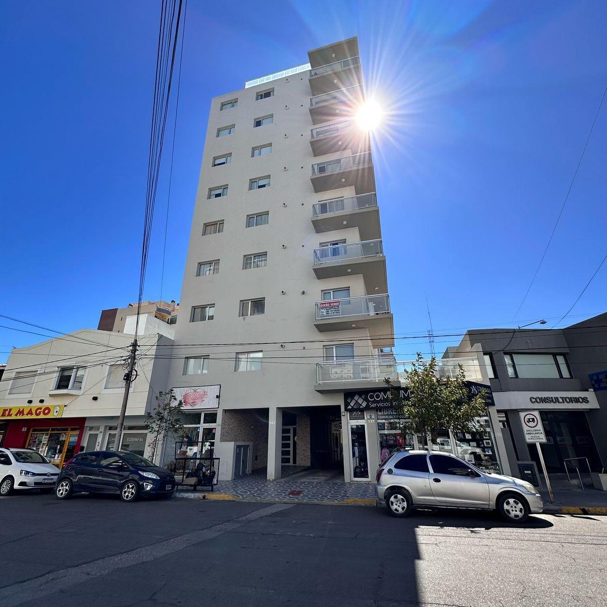 Departamento en Venta de 2 Dorm. a 2 Cuadras de La Playa! 2
