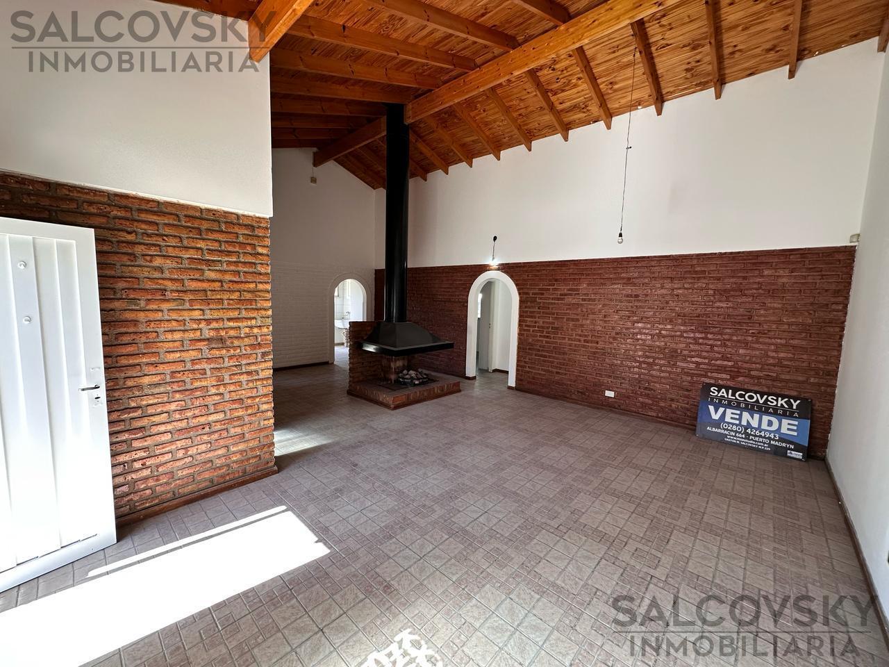 Foto de Casa en venta de 3 dormitorios en Puerto Madryn, imagen 1