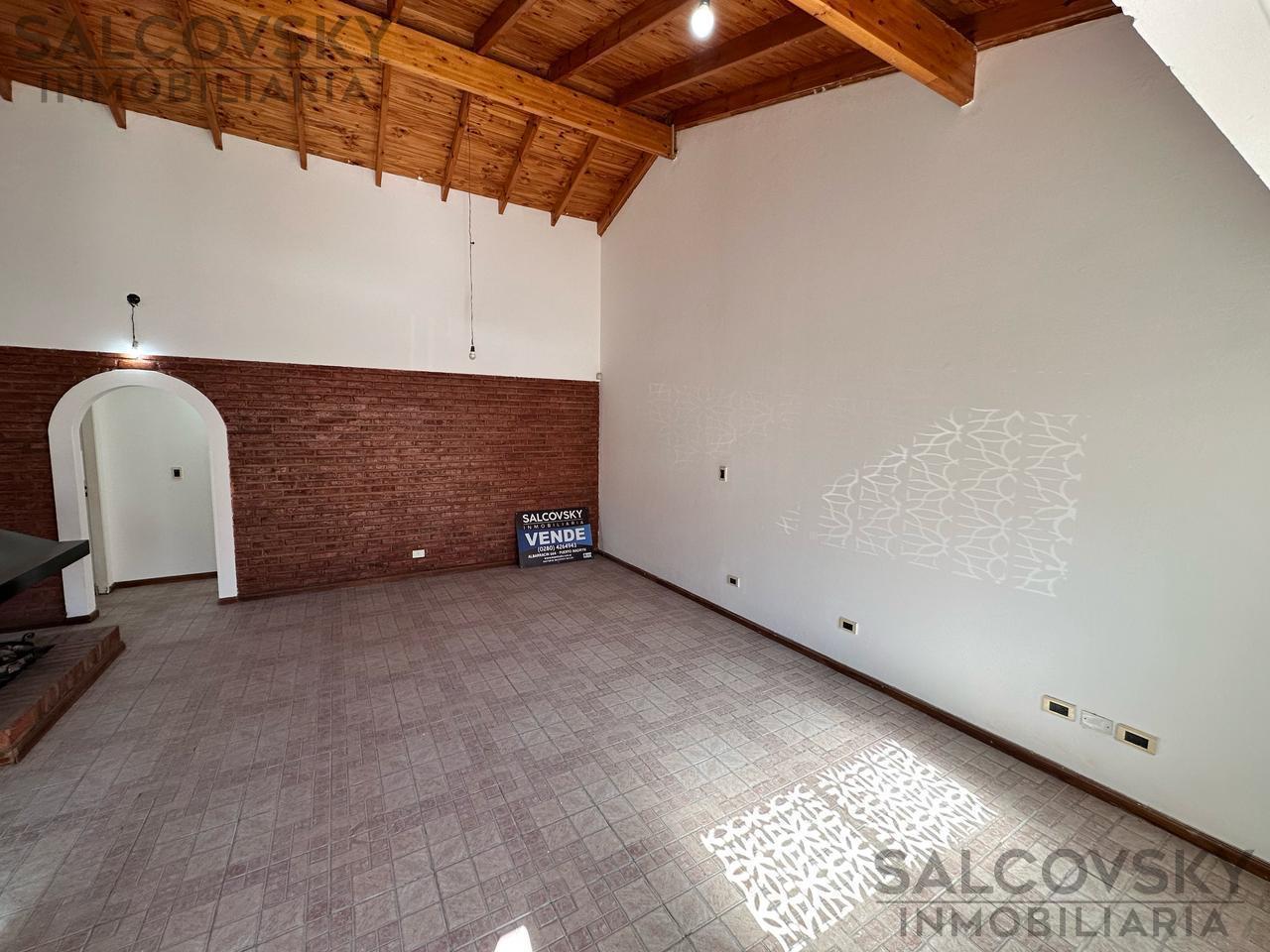 Foto de Casa en venta de 3 dormitorios en Puerto Madryn, imagen 2