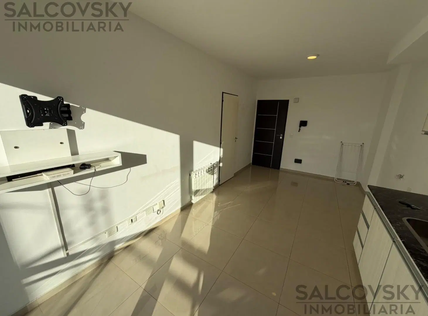 Departamento en alquiler de 1 dormitorio a una cuadra y 1/2 de la Playa! en Puerto Madryn 4