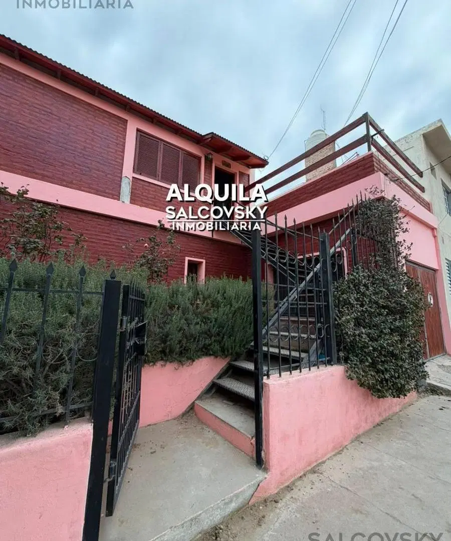 Departamento de 2 dormitorios en alquiler en Puerto Madryn 1