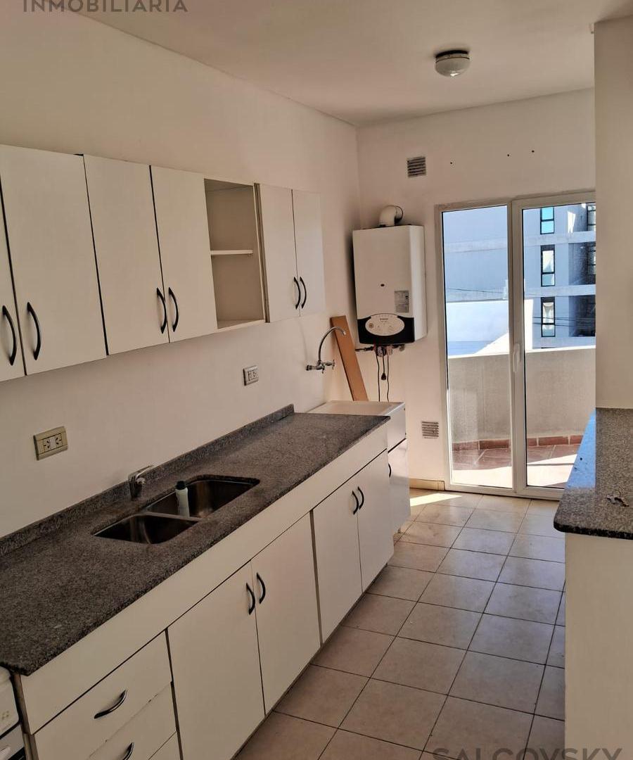 Foto de Departamento en venta de 2 dormitorios en Barrio Sur de Puerto Madryn, imagen 2
