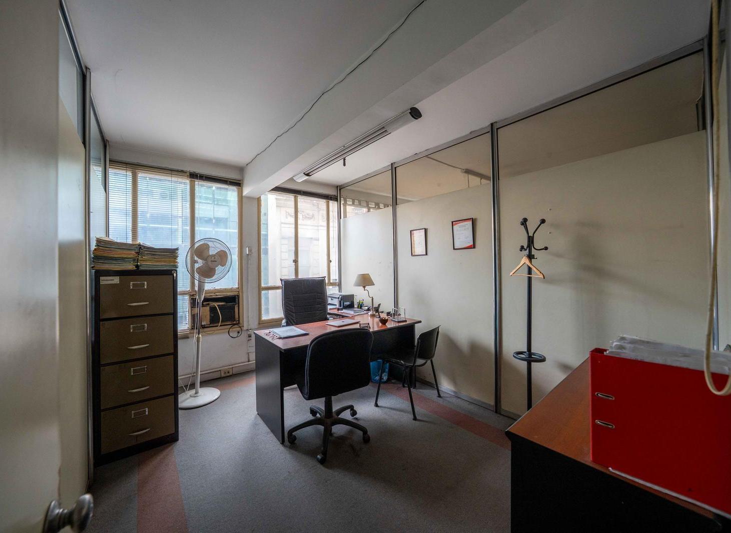 Foto de Venta de Oficina piso completo 140 mts Microcentro, imagen 2