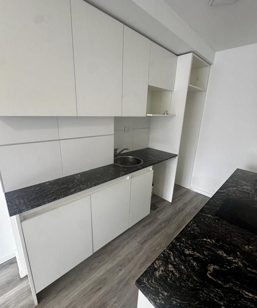 Foto de Monoambiente con balcón. Centro. Impecable, imagen 1