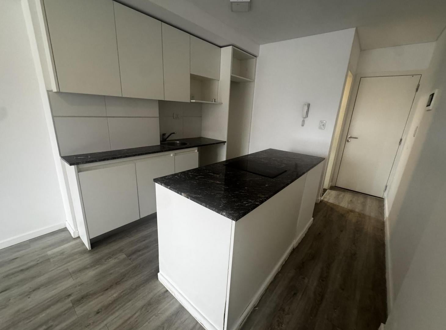 Foto de Monoambiente con balcón. Centro. Impecable, imagen 5