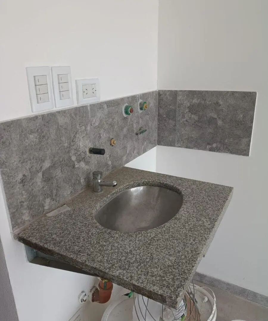 ALQUILER LOCAL COMERCIAL - DOCTA 3