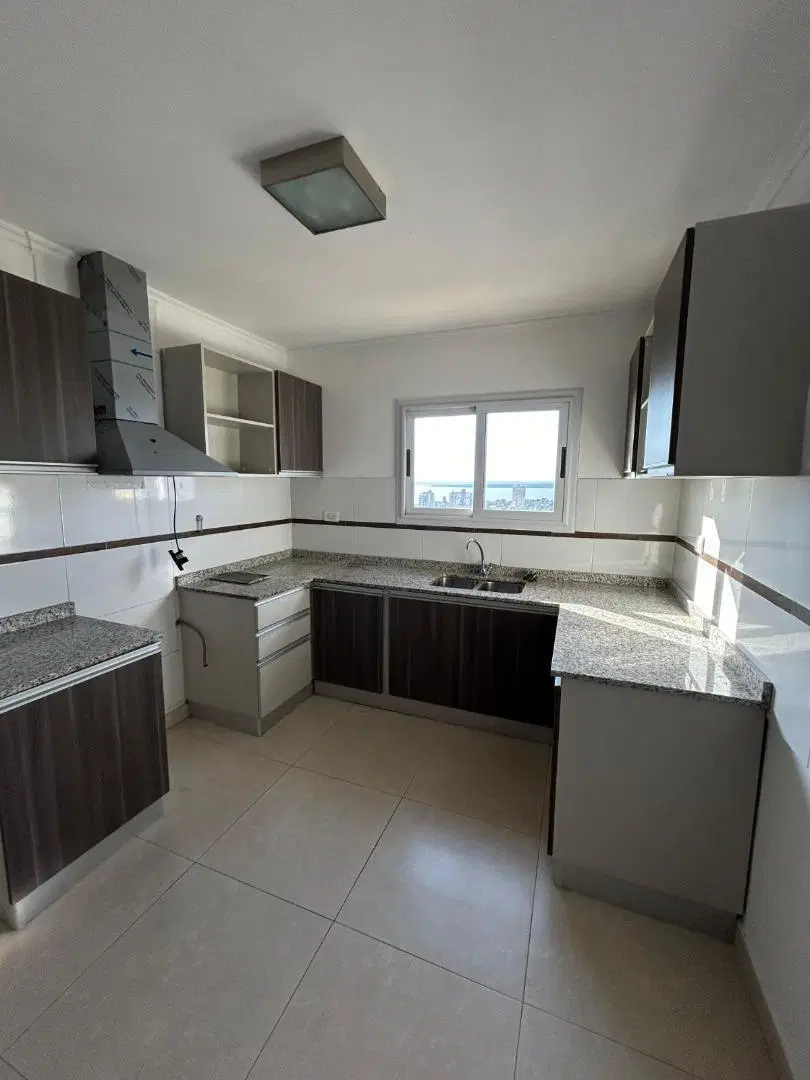 Departamento de 3 dormitorios, primera categoría 4