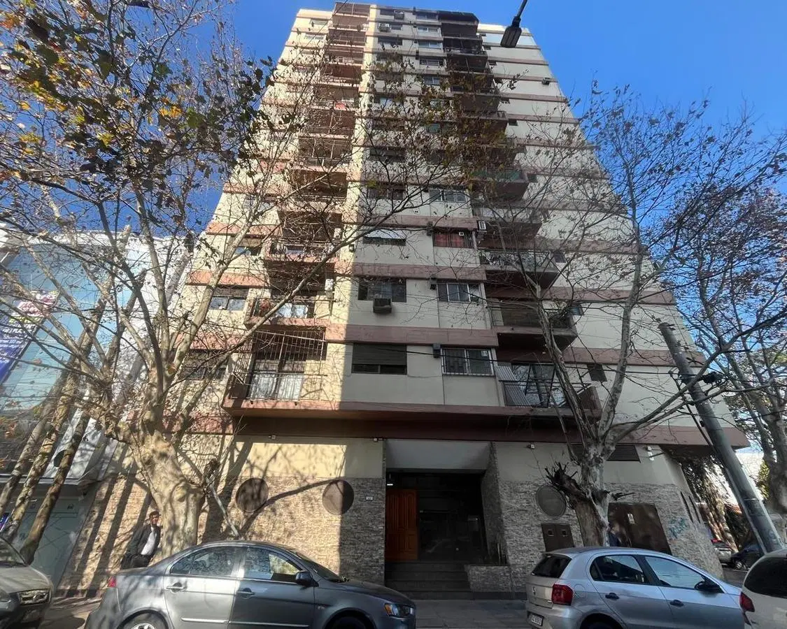 RAMOS MEJIA DEPARTAMENTO EN VENTA !! 2