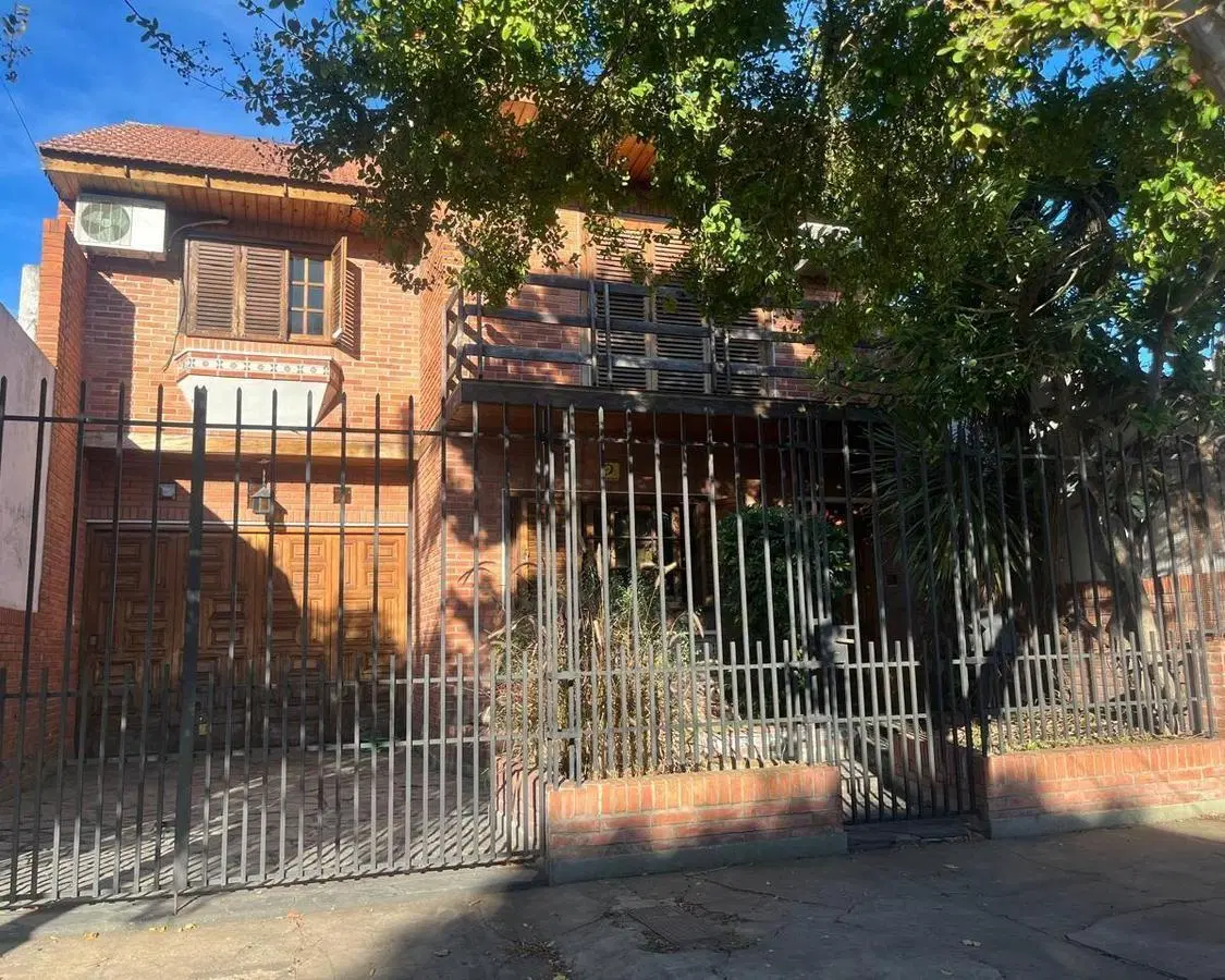 Casa en venta Banfield 4