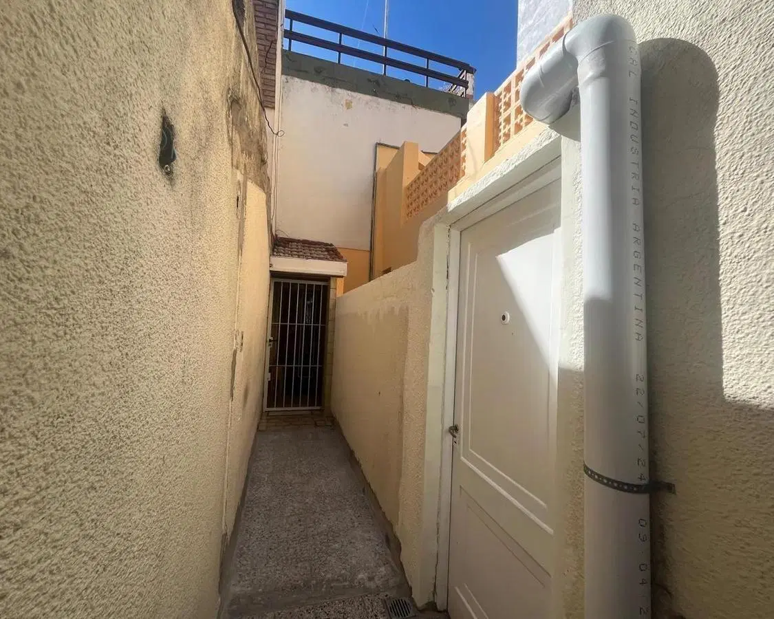 DEPARTAMENTO -PH EN VENTA, REMEDIOS DE ESCALADA, LANUS 2