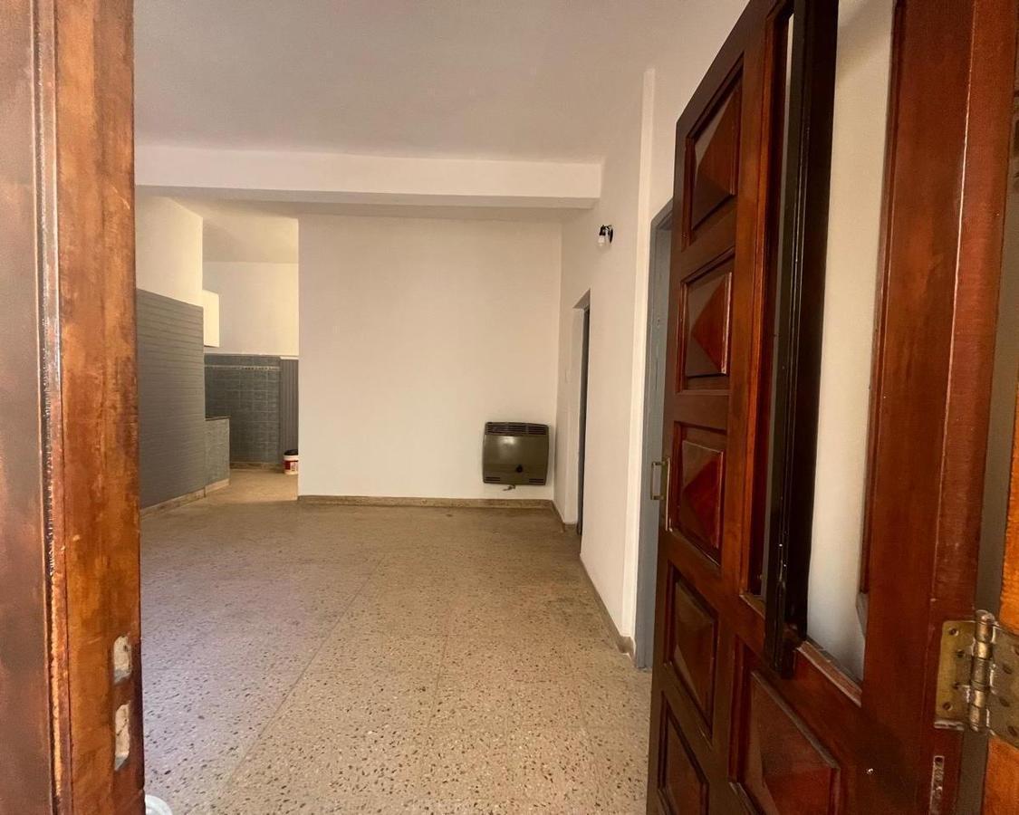 Foto de DEPARTAMENTO -PH EN VENTA, REMEDIOS DE ESCALADA, LANUS, imagen 3