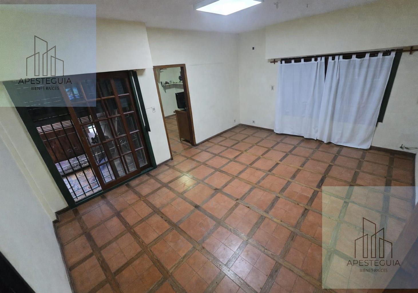 Foto de Casa en Hurlingham - 5 Ambientes - Parque - Pileta - Quincho, imagen 3