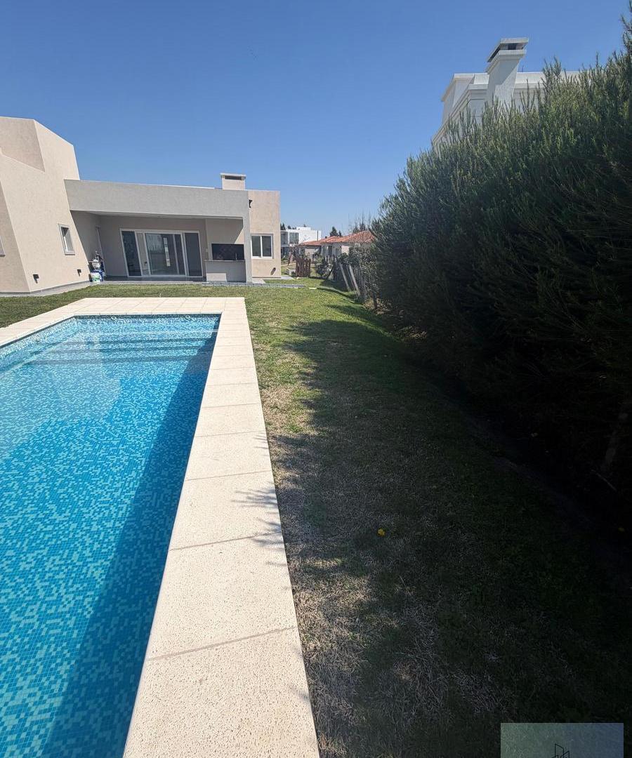 Foto de Casa en Barrio SANTA INES - CANNING - ESTRENAR -, imagen 5