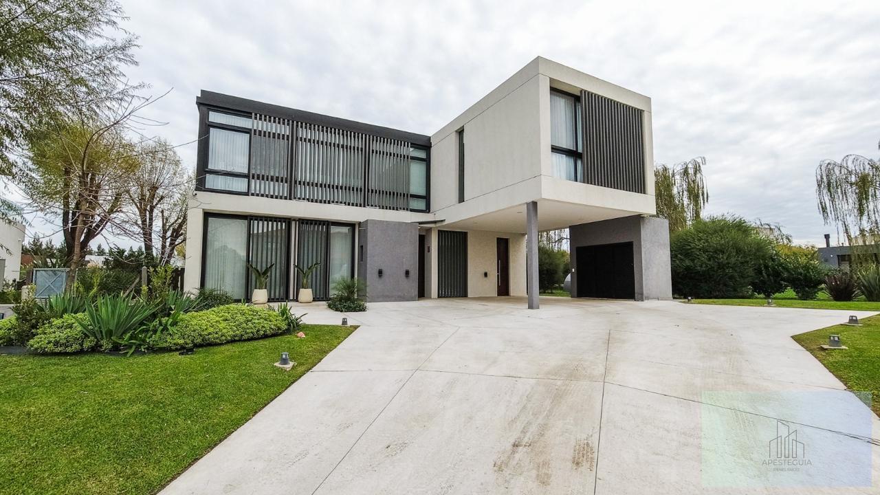 Foto de CASA 5 AMBIENTES - EN TERRALAGOS - CANNING - EZEIZA, imagen 4