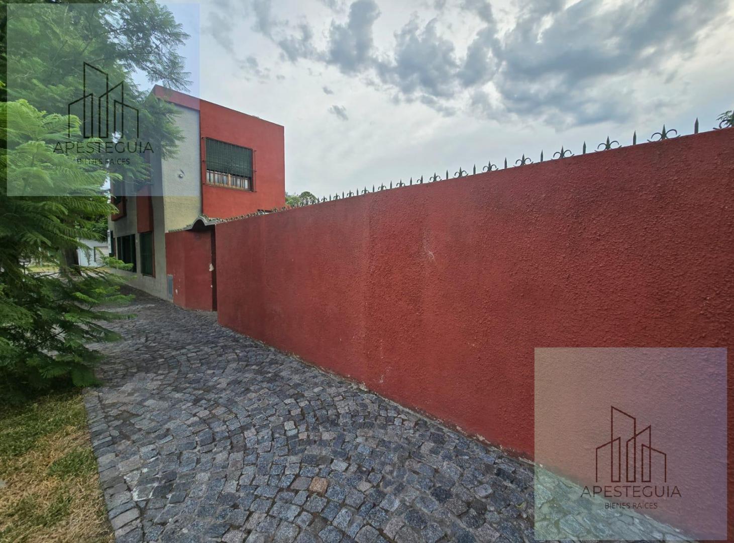 Foto de Casa en Hurlingham - 5 Ambientes - Parque - Pileta - Quincho, imagen 3
