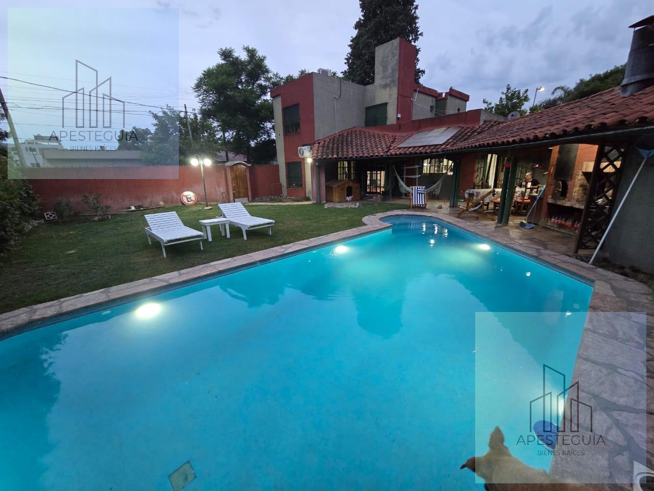 Foto de Casa en Hurlingham - 5 Ambientes - Parque - Pileta - Quincho, imagen 4