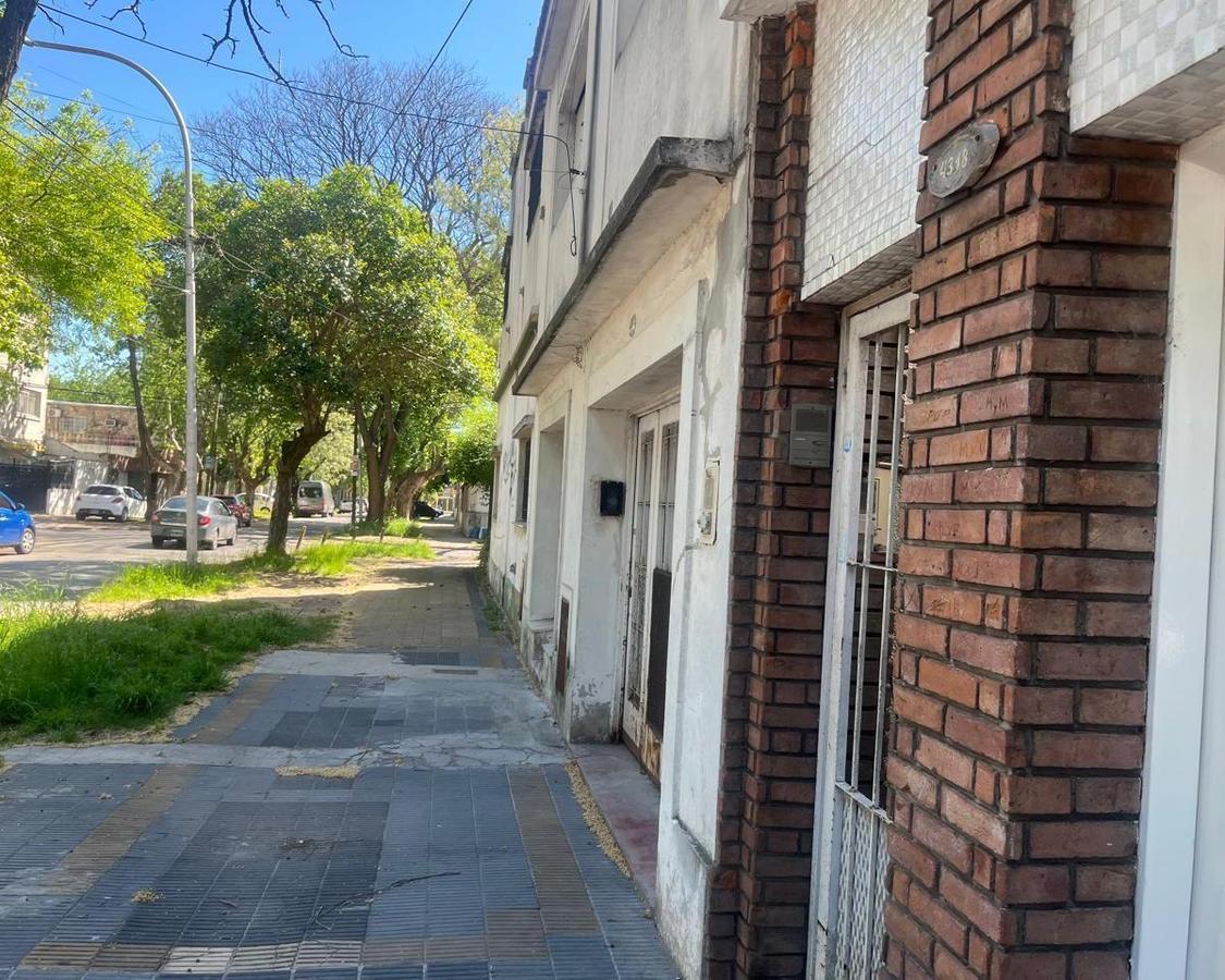 Foto de DEPARTAMENTO -PH EN VENTA, REMEDIOS DE ESCALADA, LANUS, imagen 4