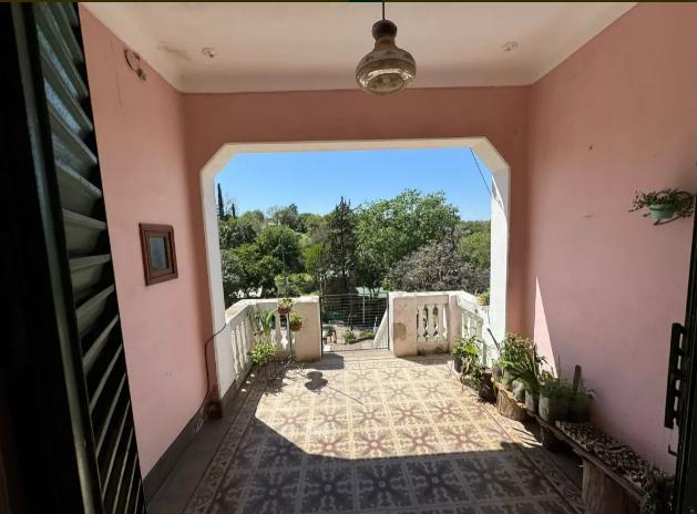 Casa de Estilo Colonial en Unquillo 1960 m² 1
