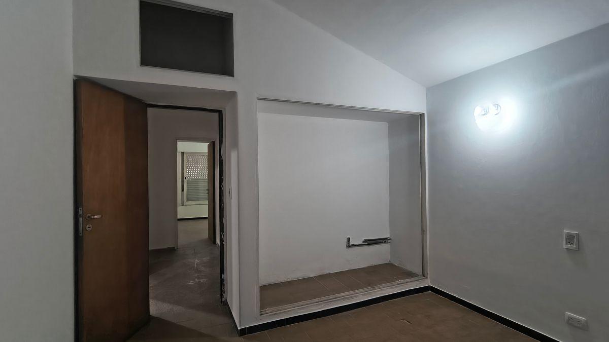 Foto de Casa de 2 dorm. Con amplio patio, imagen 4