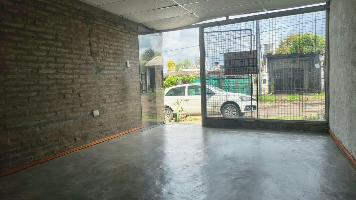 Foto de local en alquiler villa allende, imagen 1