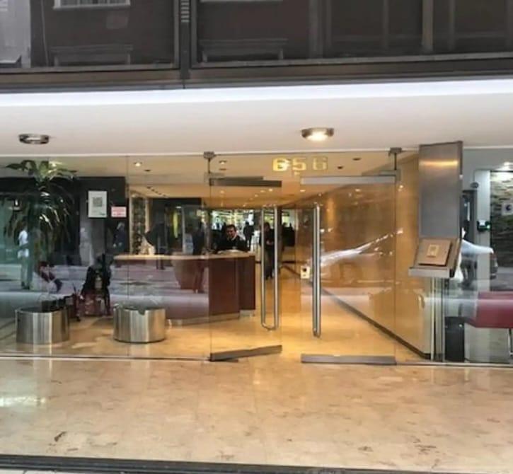 Foto de VENTA OFICINAS PISO COMPLETO Y 5 COCHERAS en Microcentro, imagen 4