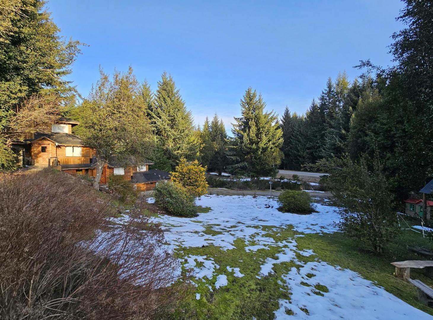 Foto de Venta Complejo de Cabañas Zona Cumelen, imagen 1