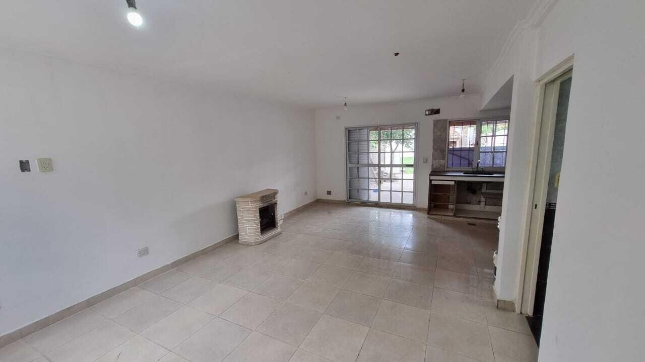 Foto de Casa Dúplex 3 amb en Venta en Paso del Rey, Moreno., imagen 3