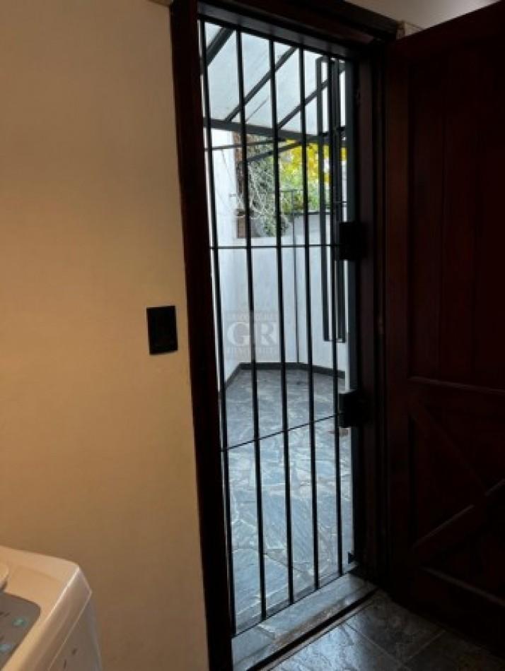 Triplex 5 Amb. Proximo Guemes. 4
