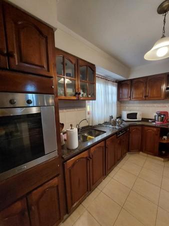 Se Vende Excelente PH Tipo Chalet de 4 Ambientes 2