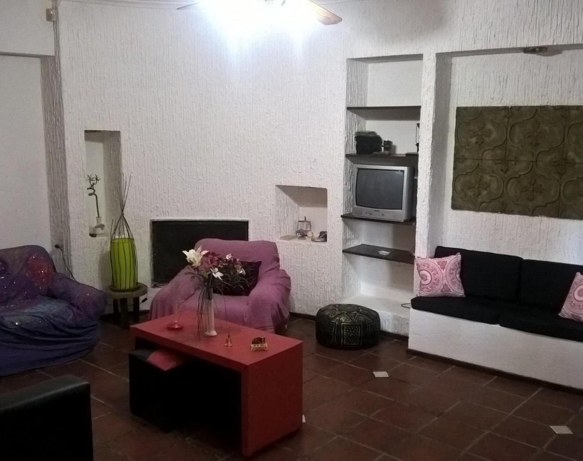 Lindisimo Chalet en Bosque Alegre,5 Amb. Garage. Apto Credito 3