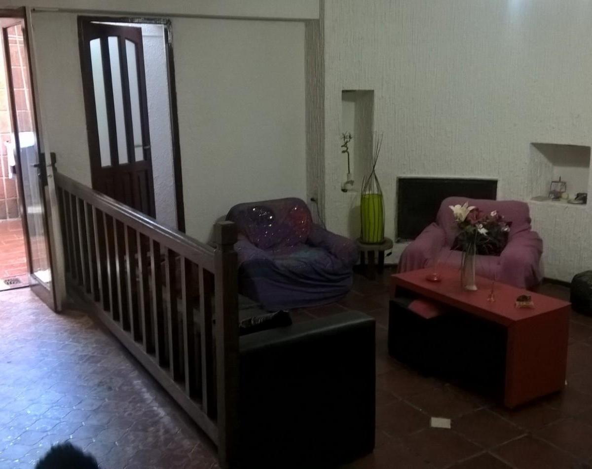 Lindisimo Chalet en Bosque Alegre,5 Amb. Garage. Apto Credito 2