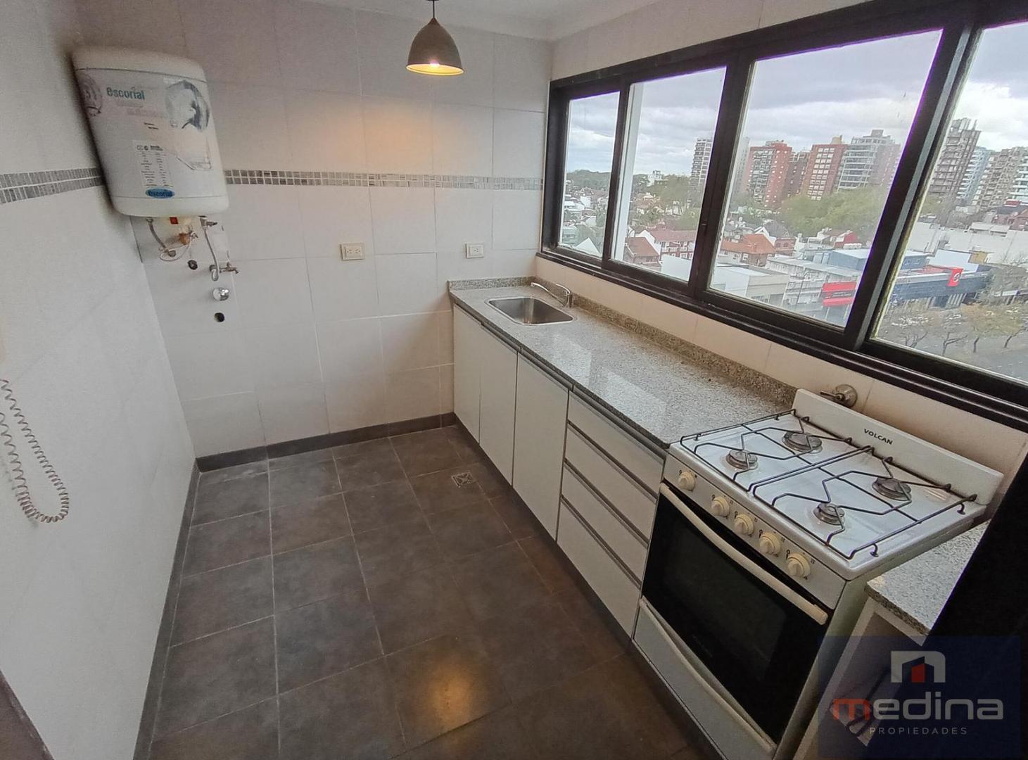 Foto de Excelente 2 Ambientes con Balcón y Vista Abierta – Martínez, imagen 2