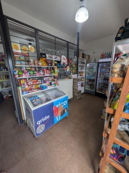 Foto de **INMUEBLE EN BLOCK EN VENTA - LOCAL COMERCIAL A LA CALLE + VIVIENDA EN, imagen 4