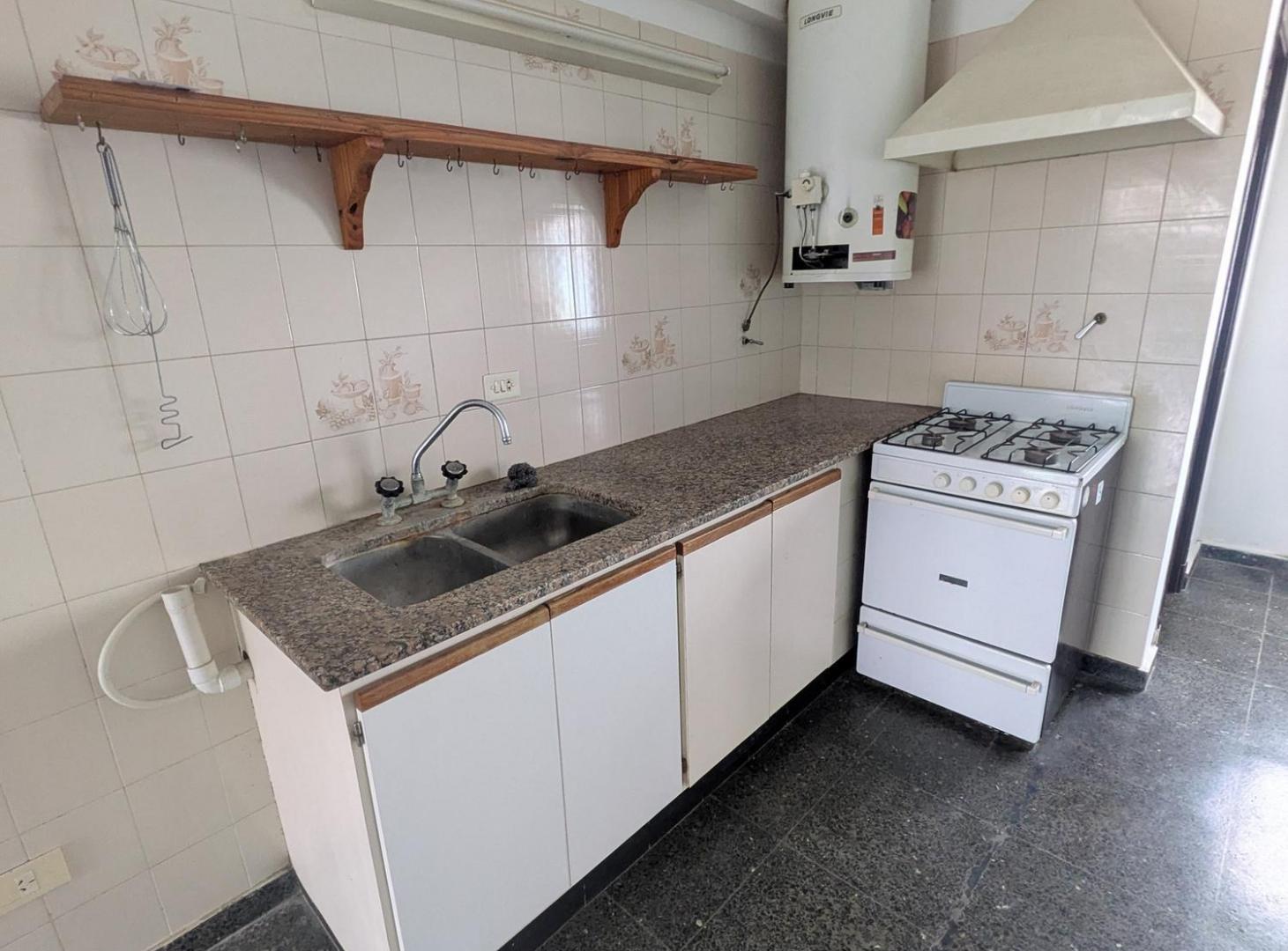Foto de **DEPARTAMENTO AL FRENTE EN ALQUILER 24 MESES EN BARRIO COLINAS DE, imagen 2