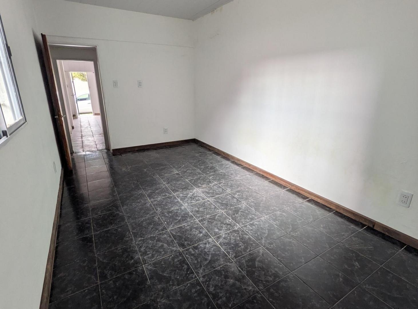 Foto de **DEPARTAMENTO AL FRENTE EN ALQUILER 24 MESES EN BARRIO CERRITO**, imagen 3